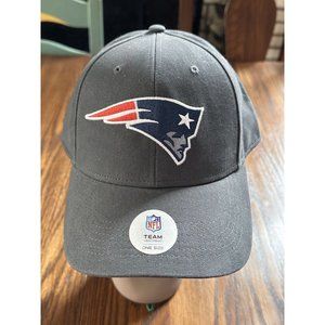 MEN'S NFL TEAM APPAREL GRAY PATRIOTS BASEBALL HAT WITH LOGO - ONE SIZE FITS MOST